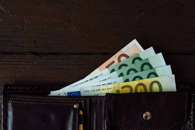 In Which Industries and Municipalities in Montenegro Is the Average Salary Above 1,000 Euros