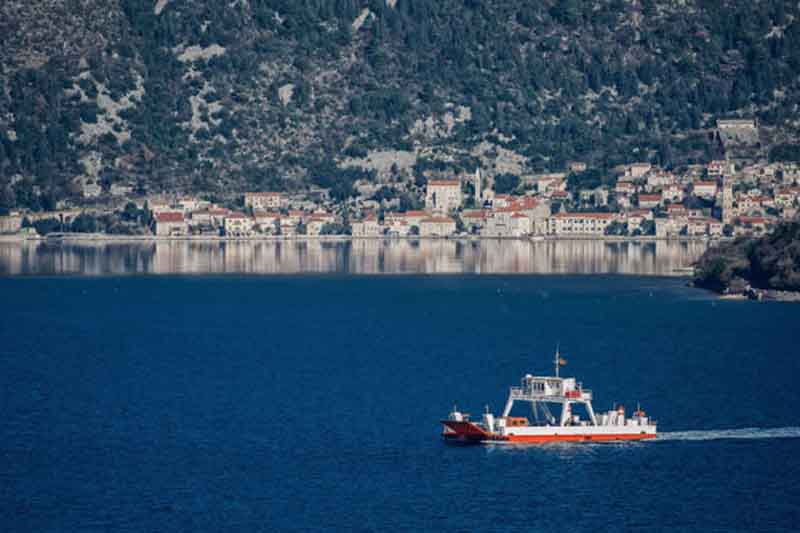 The Kamenari-Lepetane ferry line will be free for 1 month