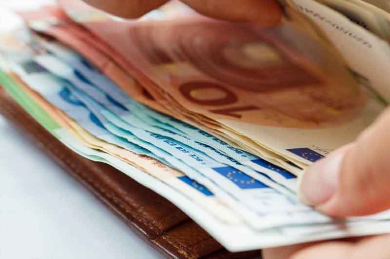 The average salary in Montenegro amounted to 718 euros