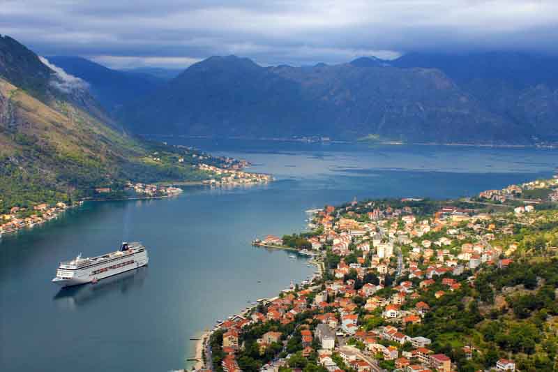 The number of tourists in Montenegro is growing