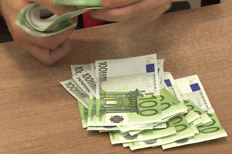The average salary in Montenegro in May amounted to €710