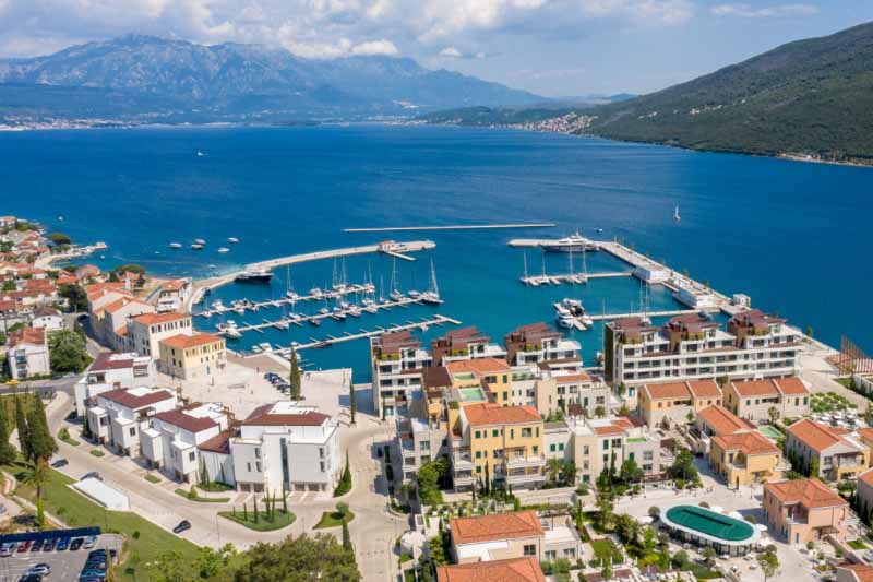 New berths and a helipad will soon appear in Portonovi