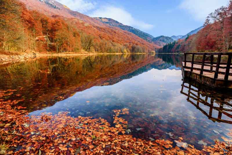 Popular Travel Destinations During the Velvet Season Among Russians