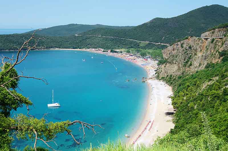 The European Bank for Reconstruction and Development will allocate 15 million euros for the reconstruction of the road from Tivat to Jaz Beach