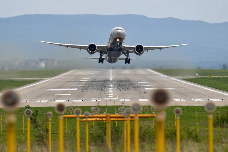 From June 10, Russia will resume air service with eight countries