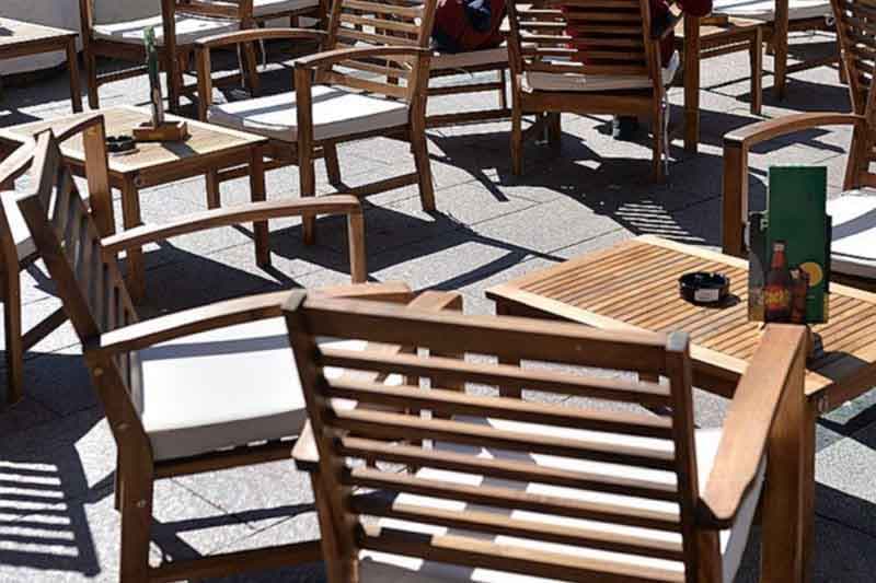 Starting Monday, cafes and restaurants in 5 regions will be closed