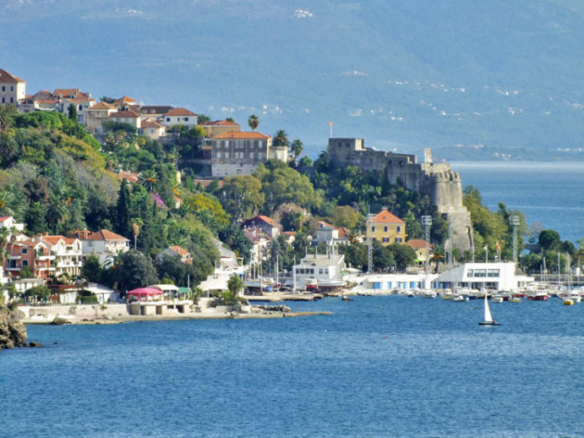 All temporary structures in the coastal zone must be removed