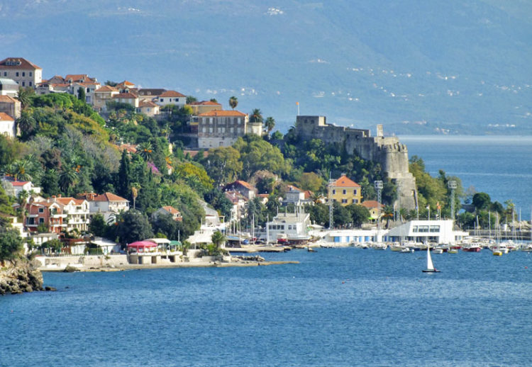 Temporary Structures in the Coastal Zone Will Be Demolished by the End of June