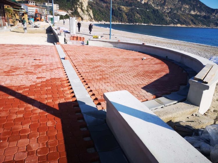 Paving has begun on the promenade along Jaz Beach on the Budva Riviera