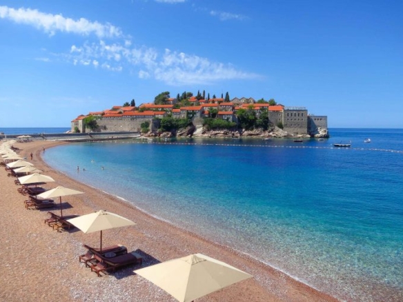 Montenegro beaches begin testing seawater quality