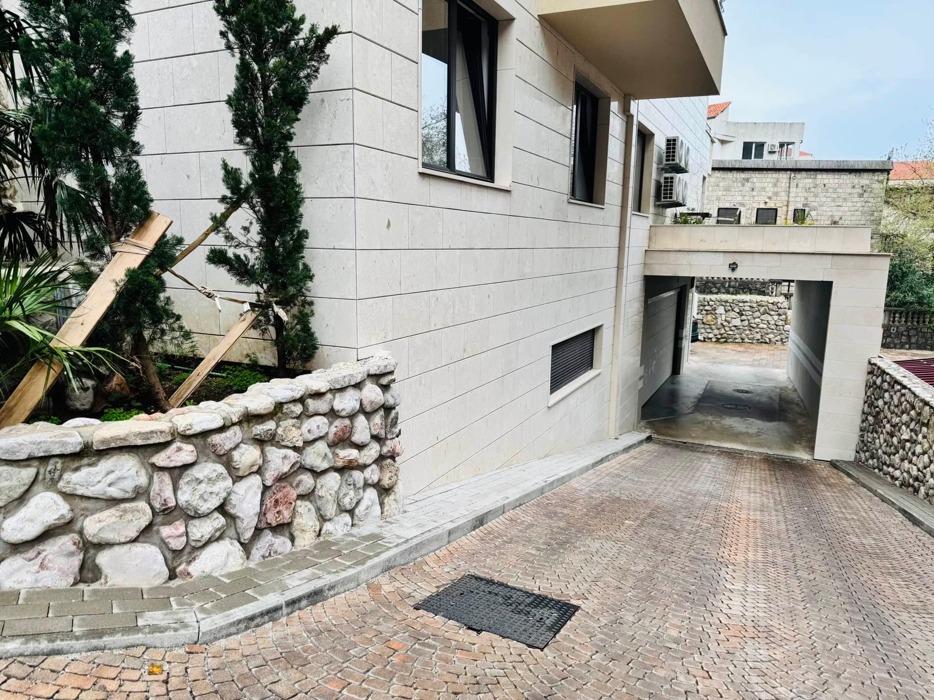 Apartment in Bečići No. 2426