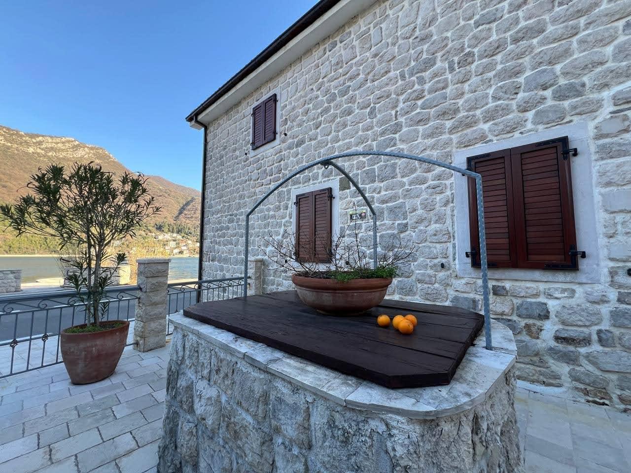 Villa in Kamenari No. 2418