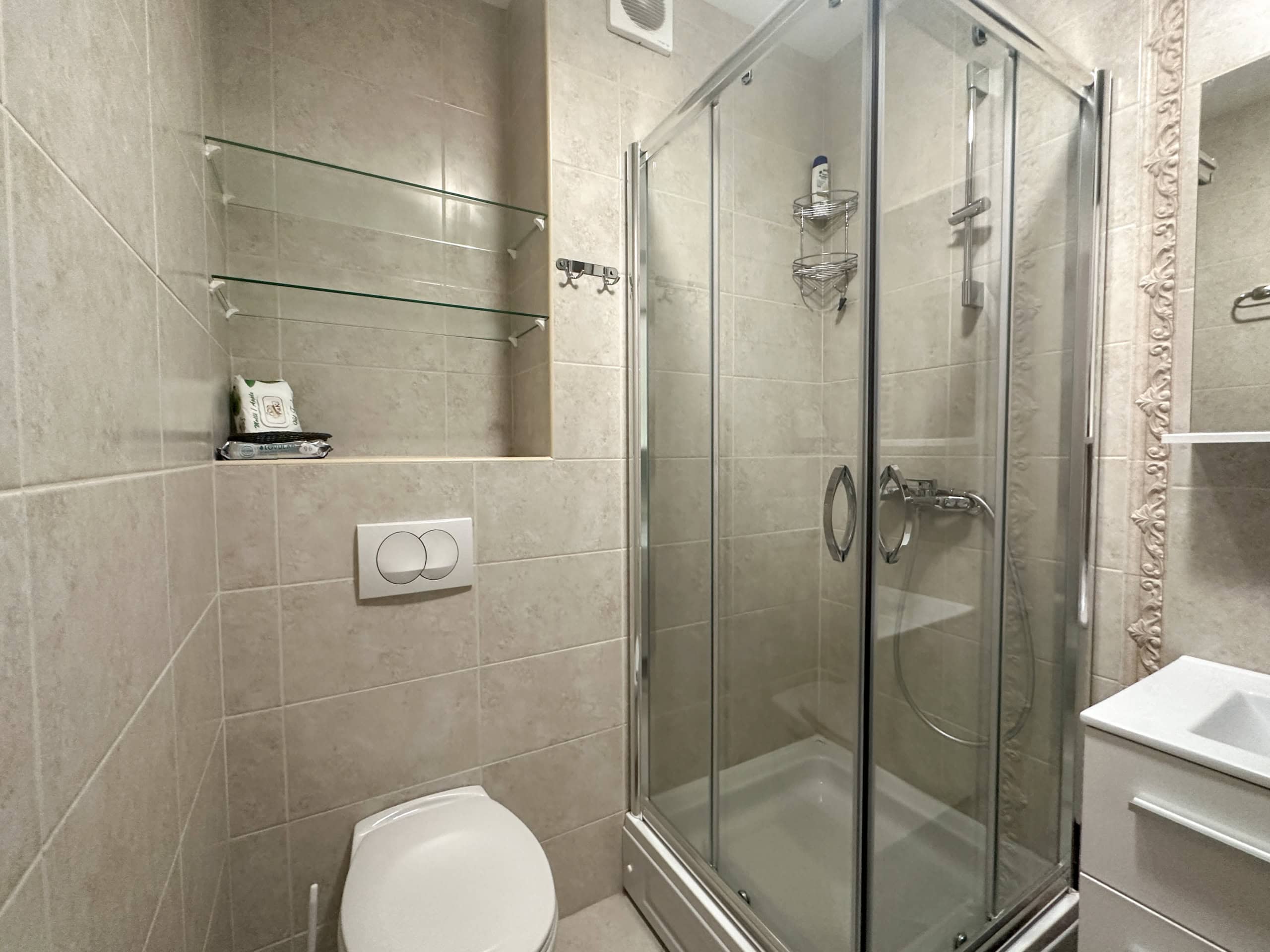 Bathroom — Apartments in Bečići