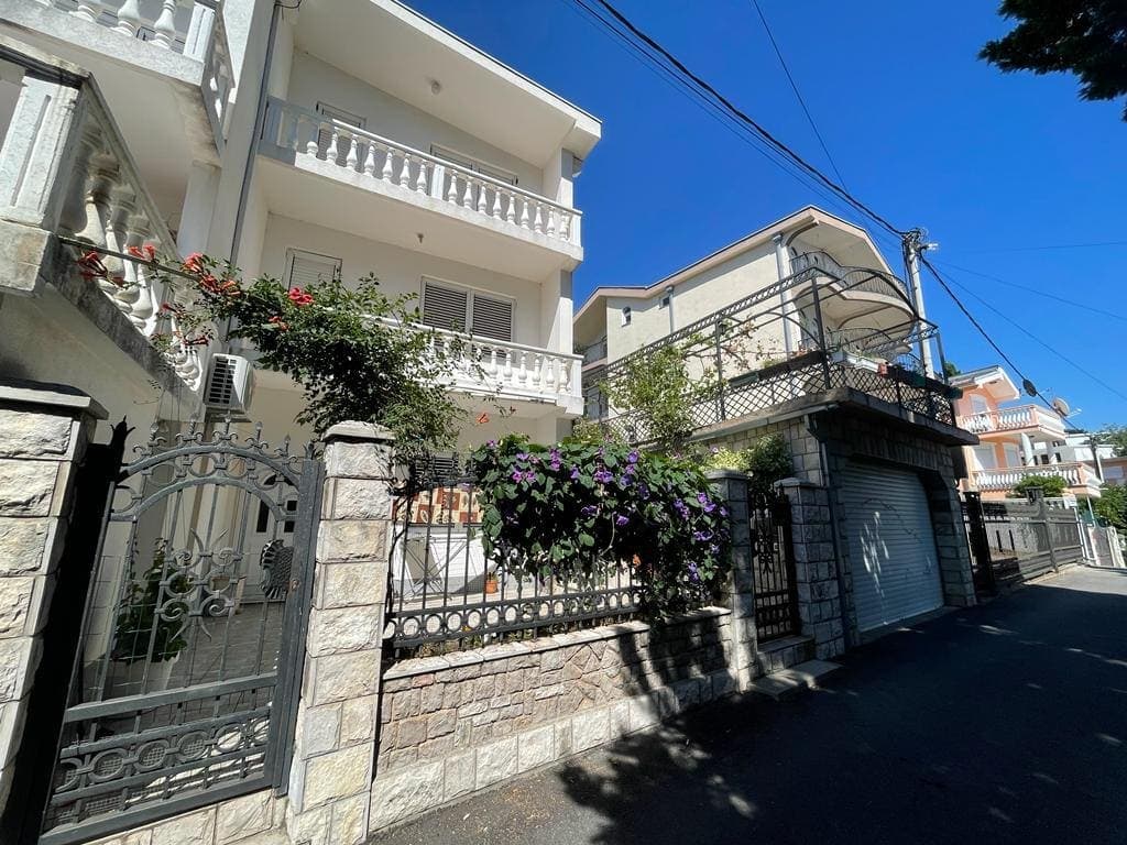 House in Bar No. 2148
