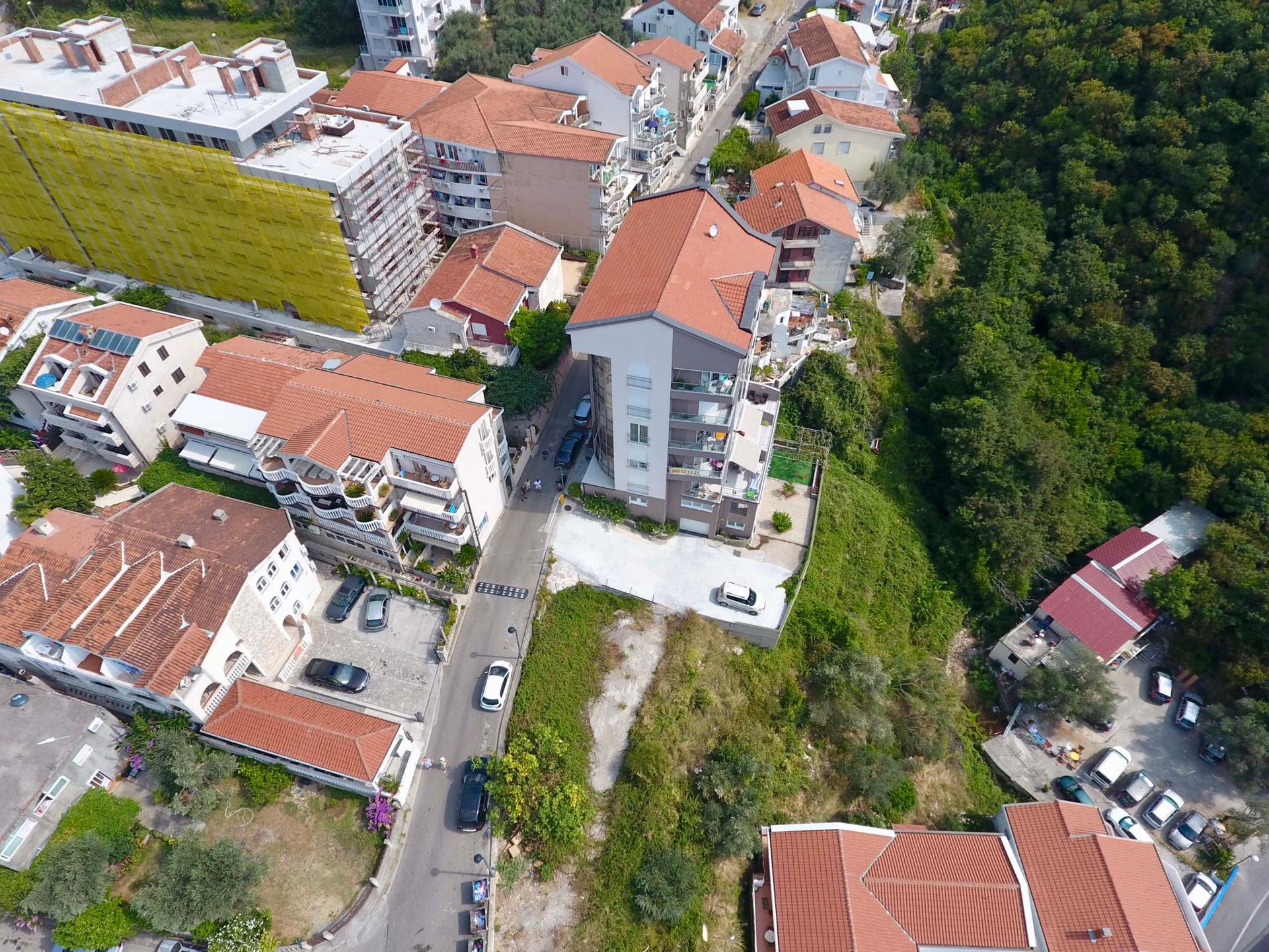 Land Plot in Bečići No. 2052