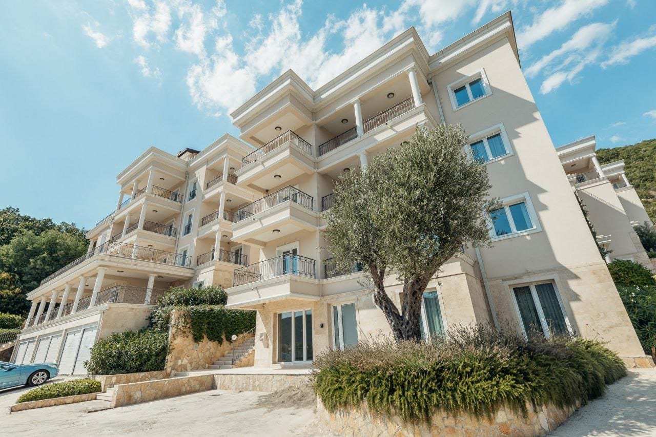 Residential Complex in Kumbor No. 2012