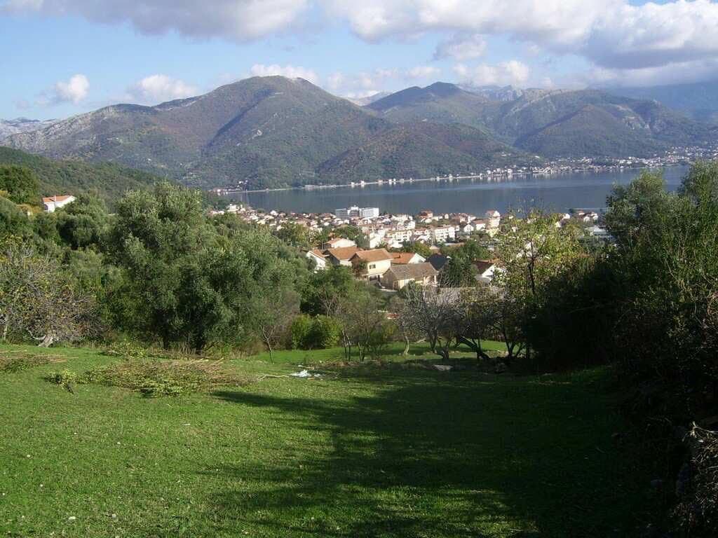 Plot with a View in Bijela No. 1663