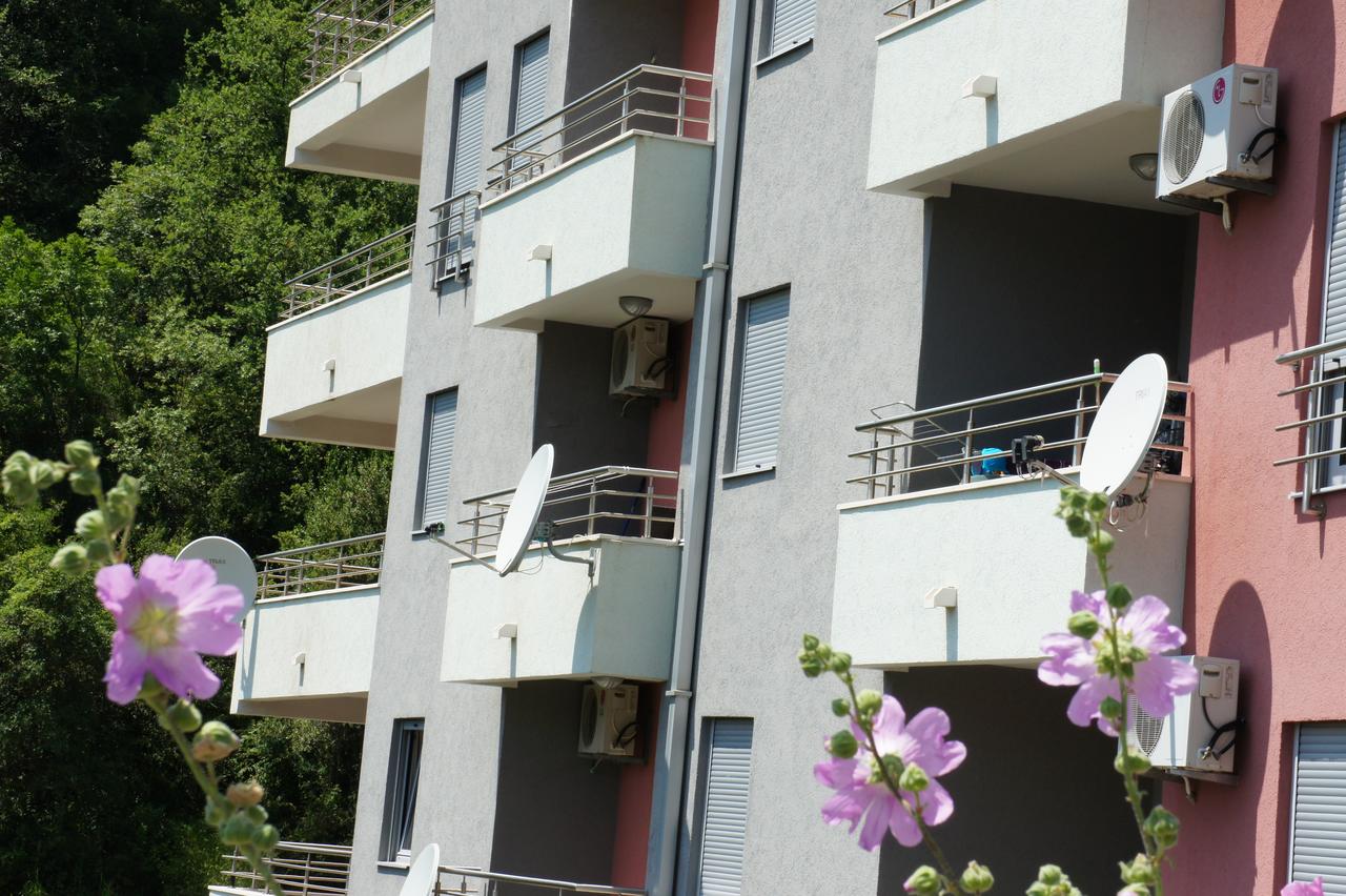 Exterior view — Apartments in Becici