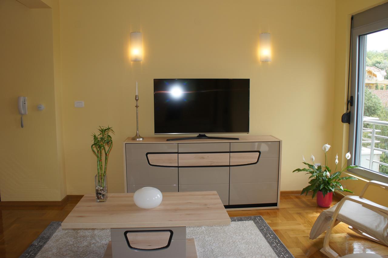 Living room — Apartments in Bečići