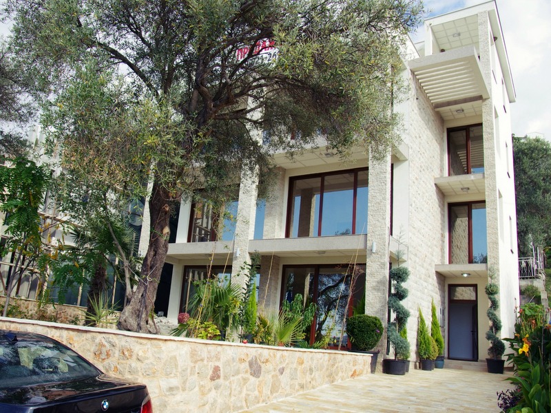 House in Sutomore No. 1424