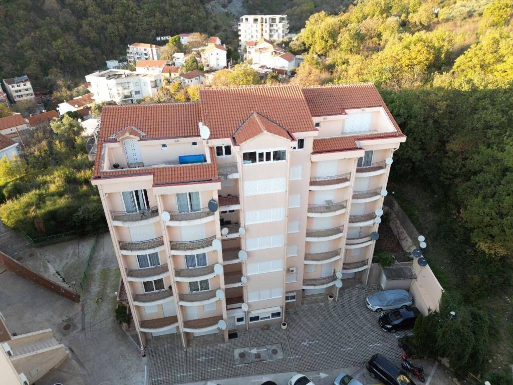 Apartment in Bečići No. 2251