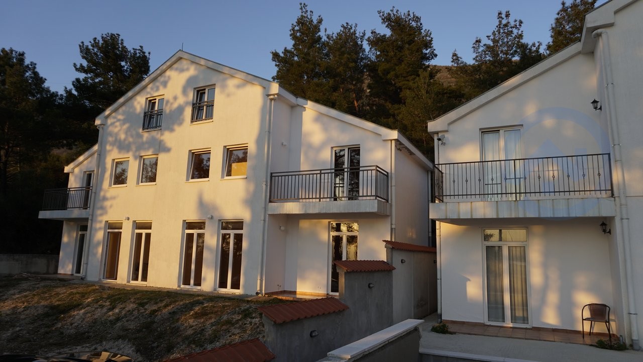 House in Kavac No. 1330