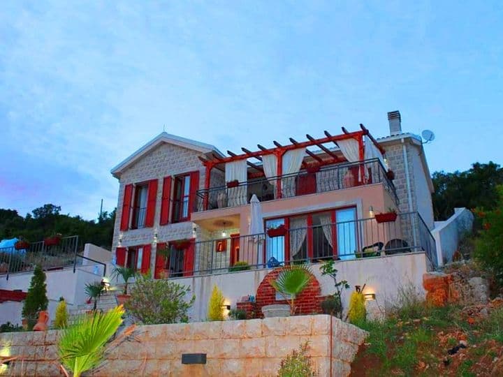 Villa in Krimovica No. 1291