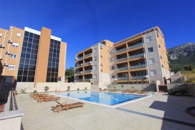 Penthouse in a Complex, Bečići No. 1040