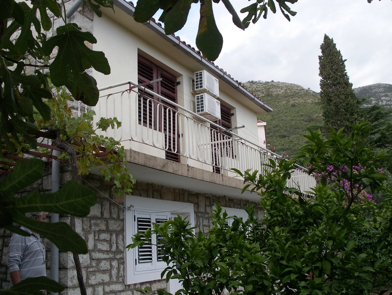 House in Petrovac No. 940