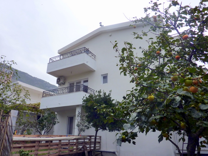 House in Sutomore No. 352