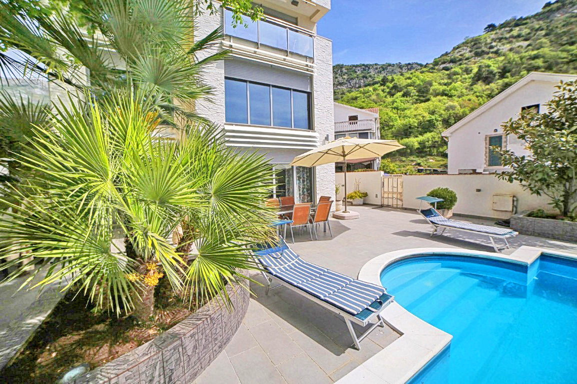 Villa in Budva No. 213