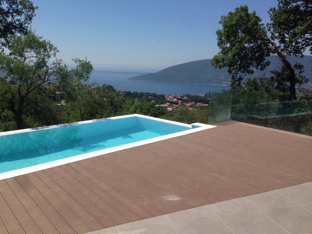Open-air swimming pool with terrace and panoramic view of the sea and mountains in Herceg Novi, Montenegro, villa No. 1571.