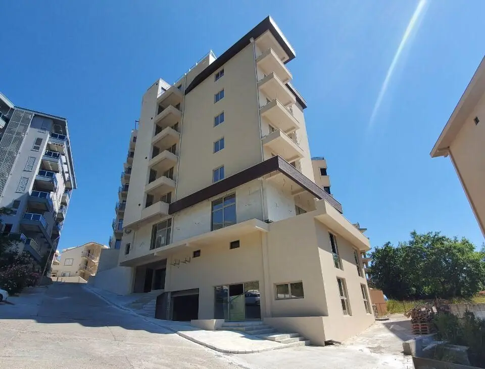 Residential House in Becici No. 1247