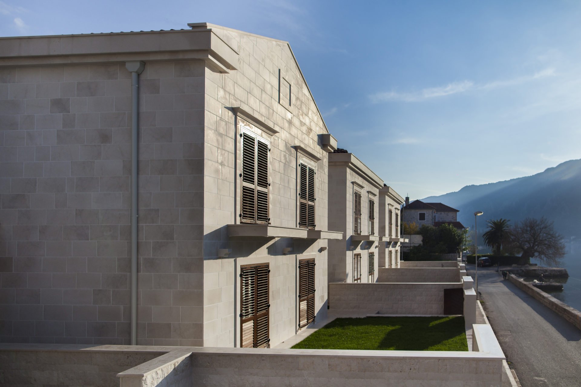 Complex in Dobrota No. 275