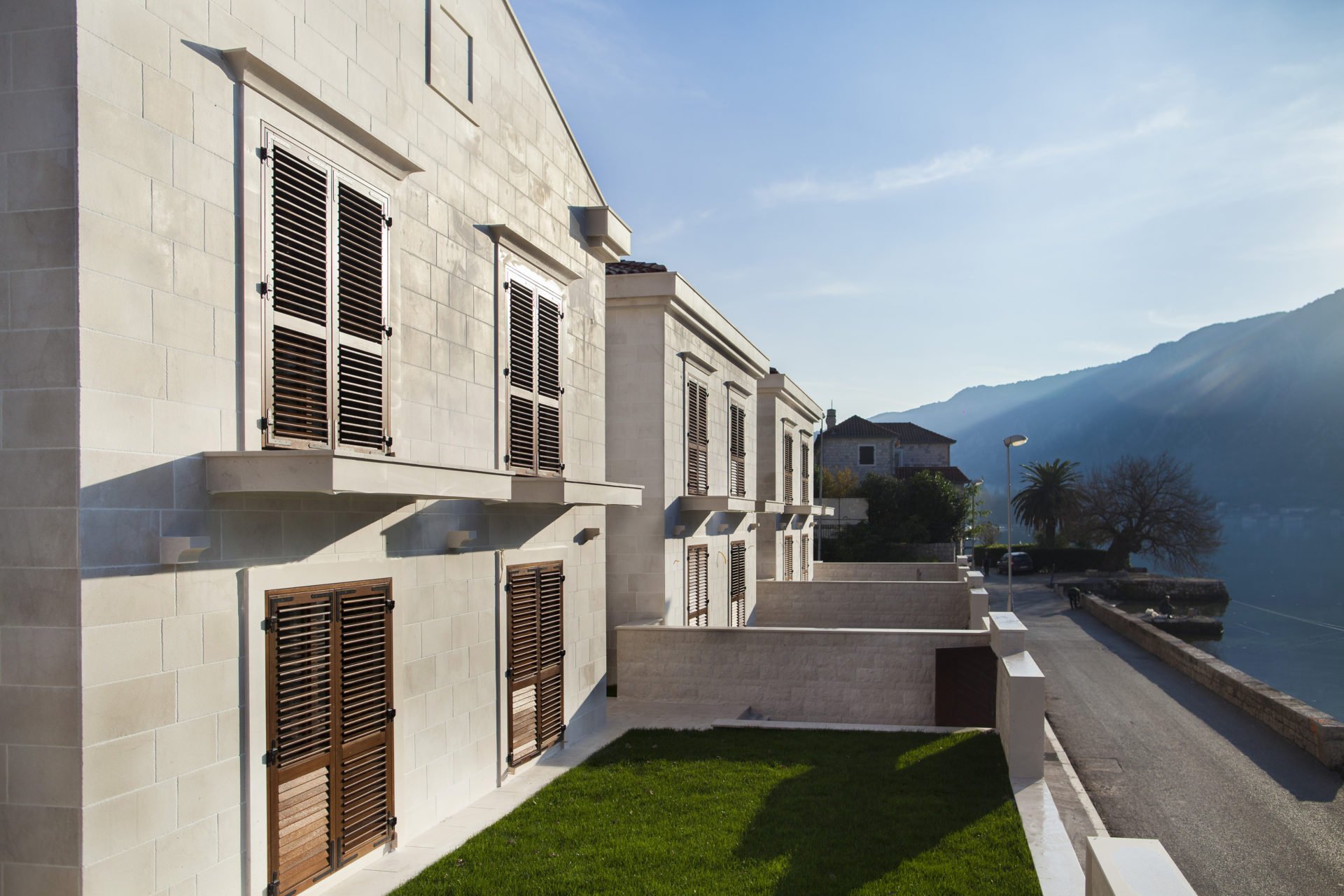 Complex in Dobrota No. 275