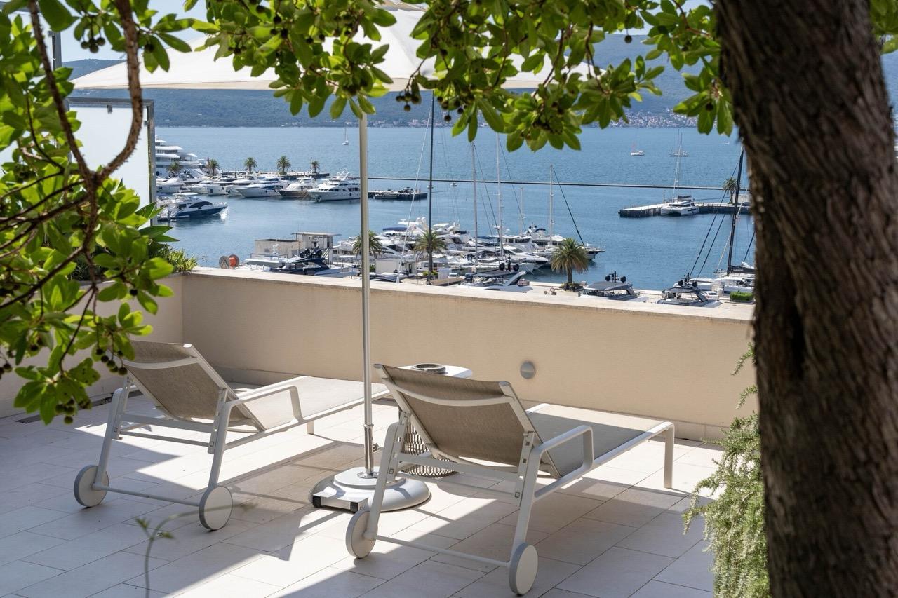 Apartment in Tivat No. 3019