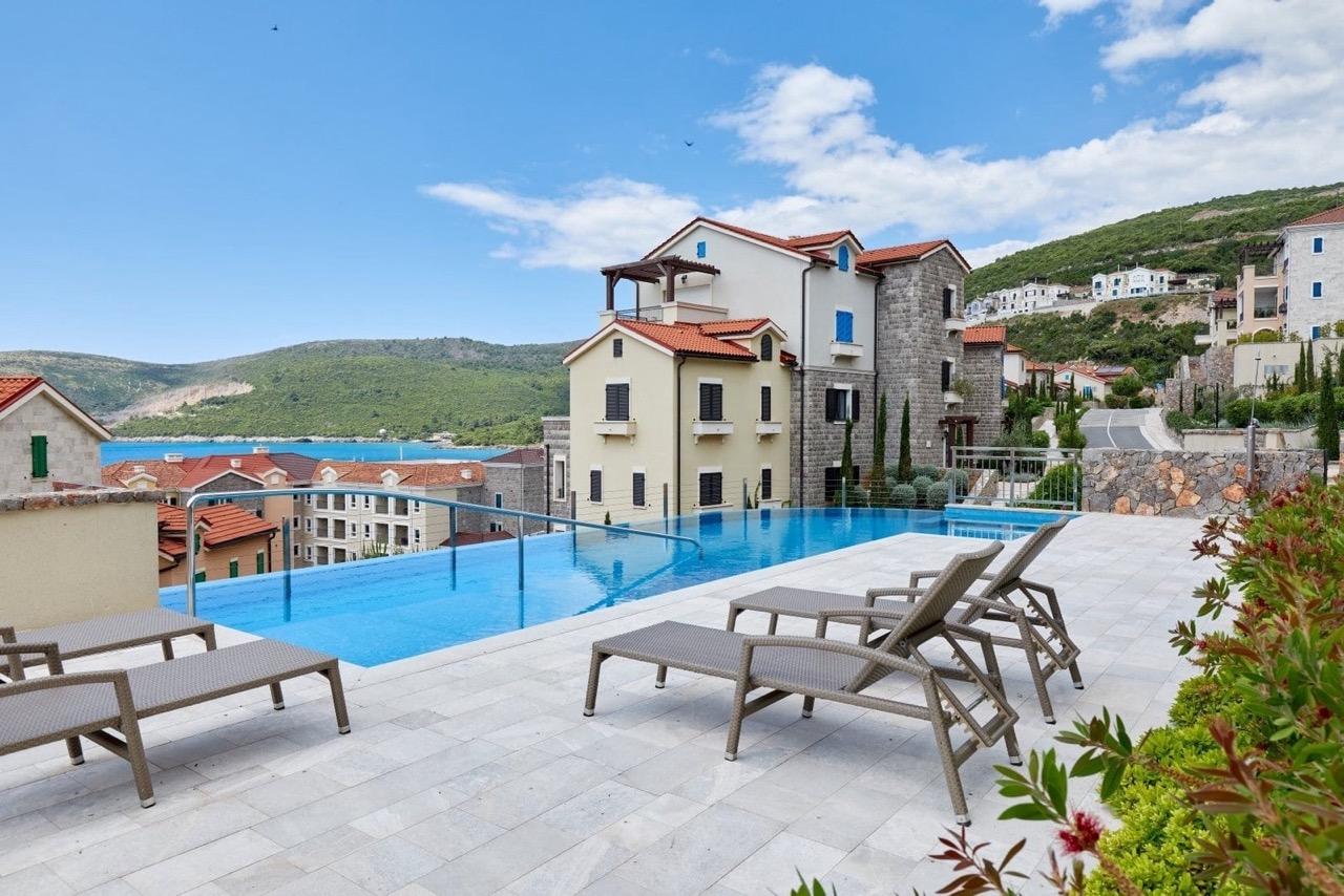 Apartment in Luštica Bay No. 3508