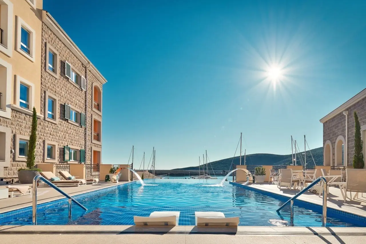 Apartment in Luštica Bay No. 3509