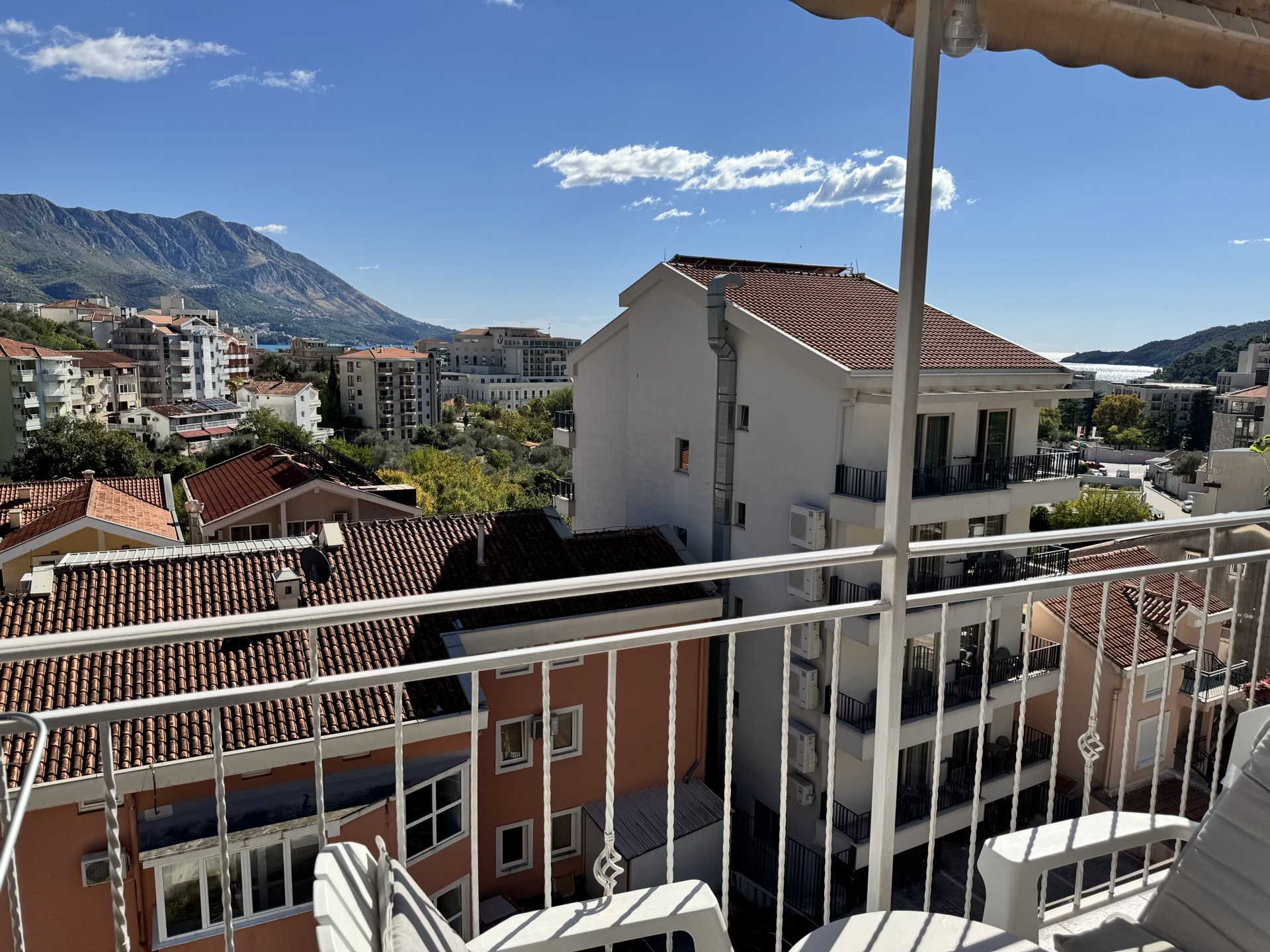 Apartment in Bečići No. 2493