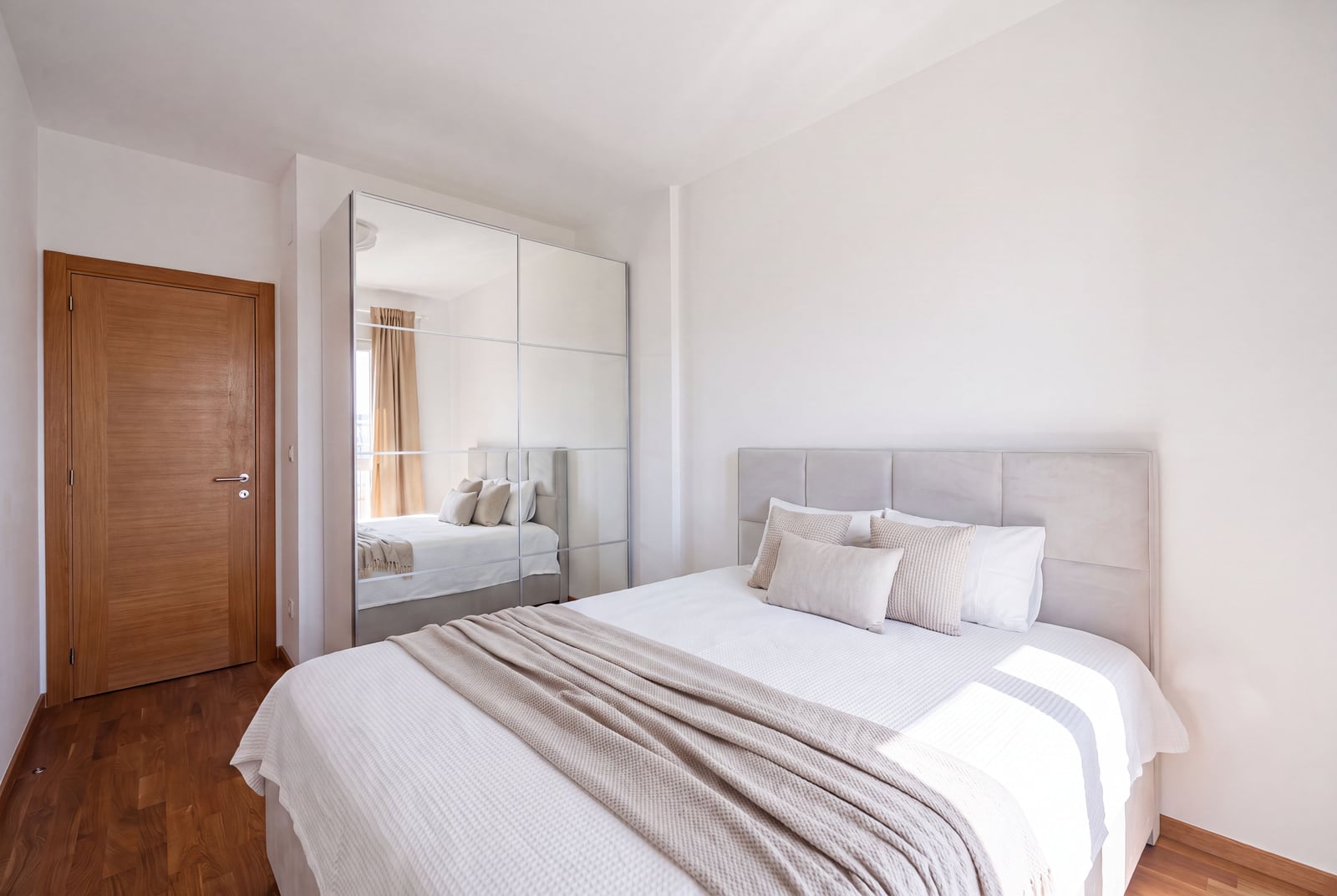 Bedroom — Apartments in Bečići