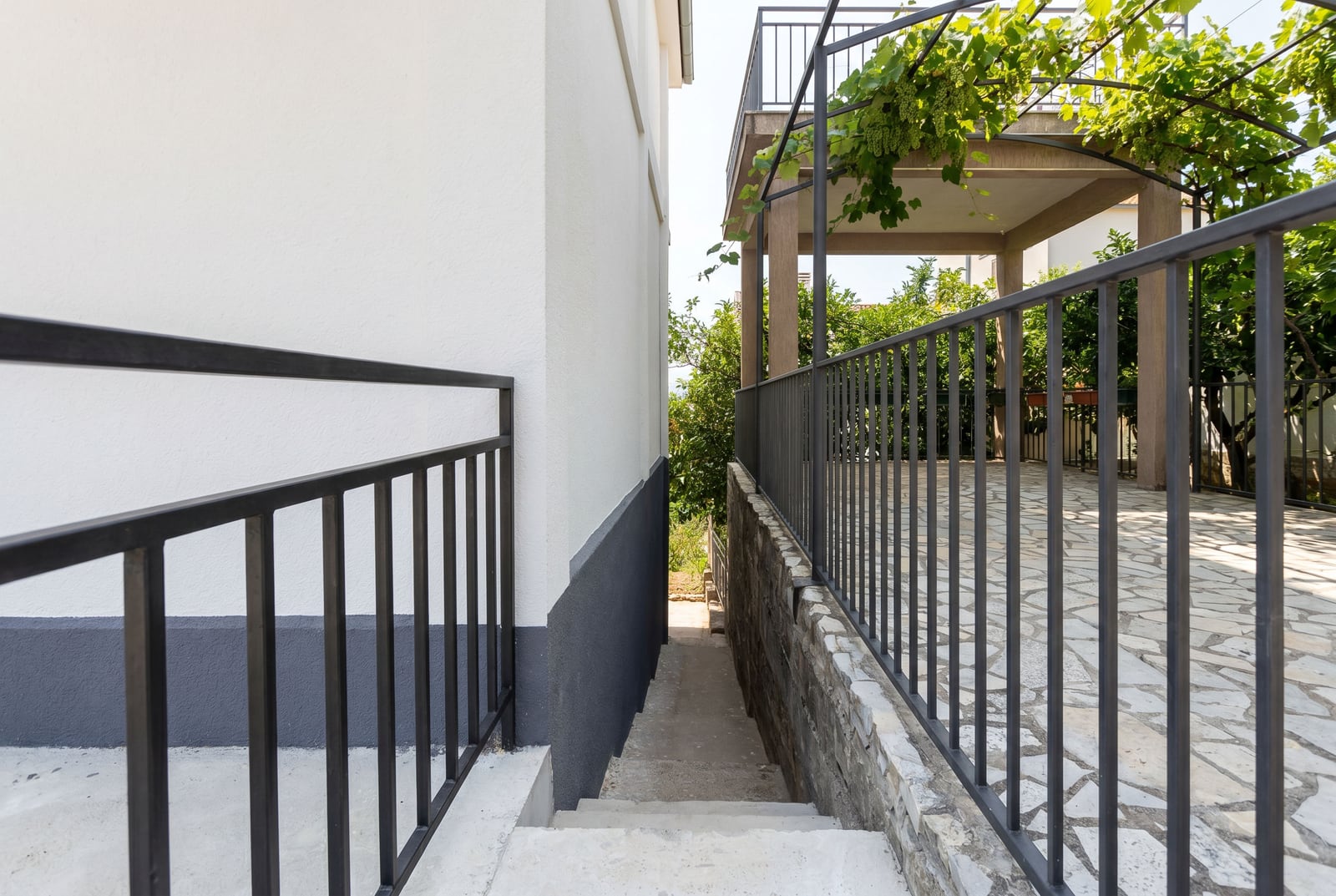 House in Bar #2803