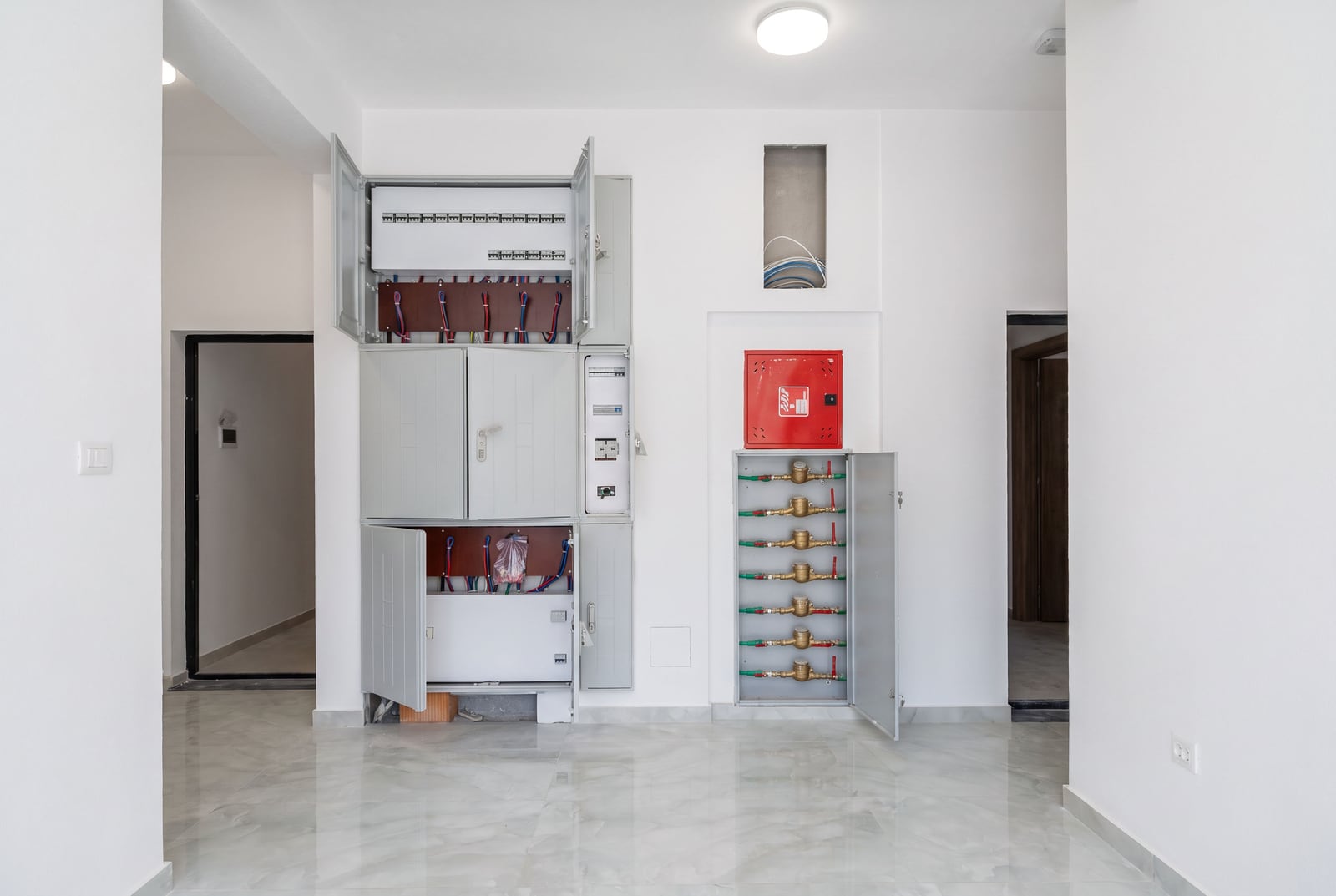 Electrical panel and communications in a new apartment in Bar, Montenegro