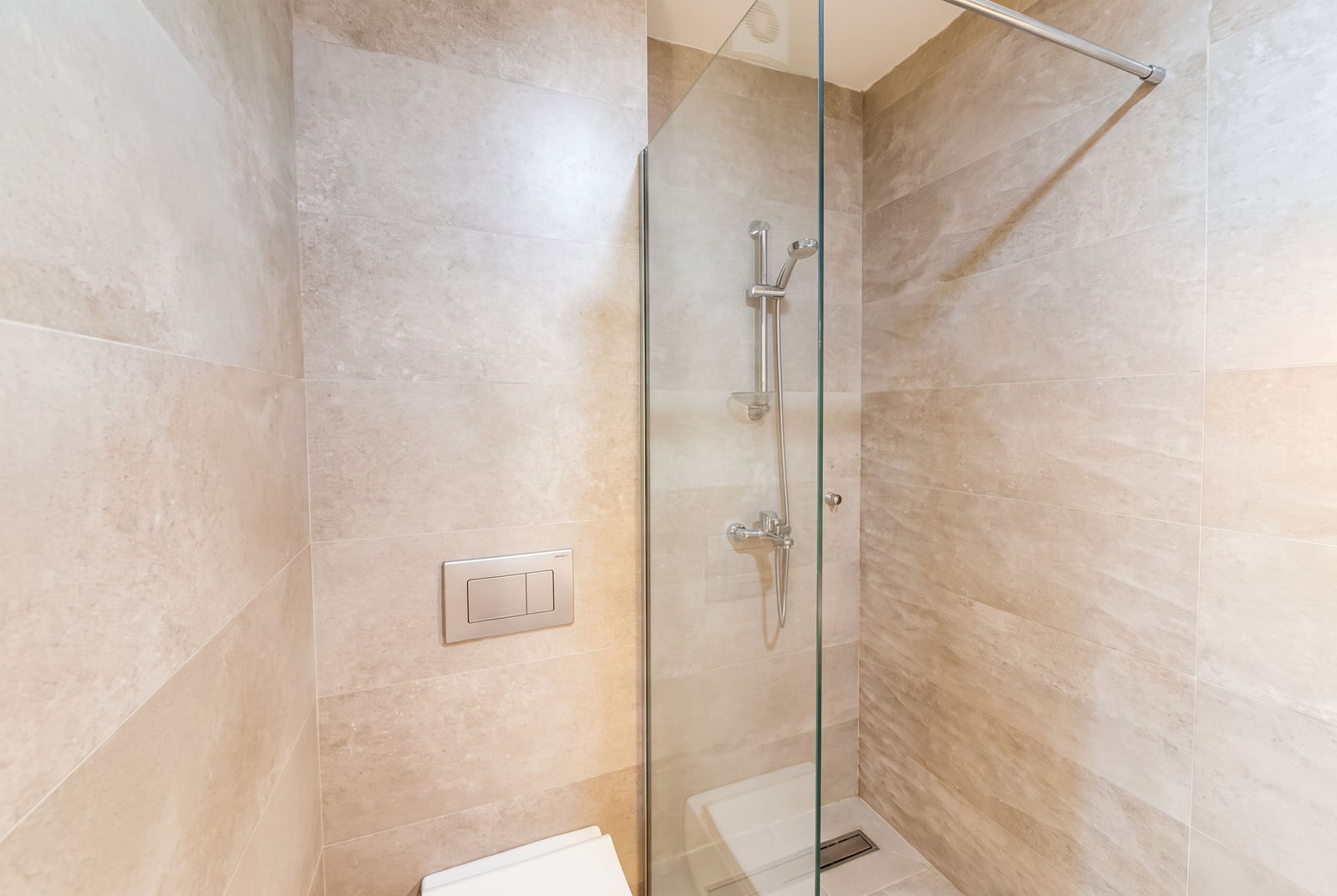 Bathroom — Apartments in Bečići