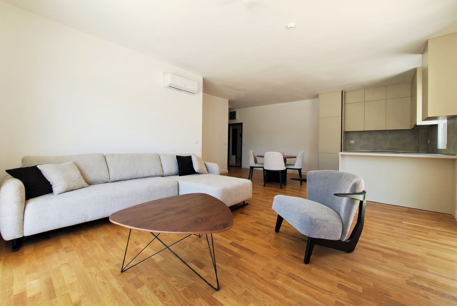 Living room — Residential complexes in Sutomore
