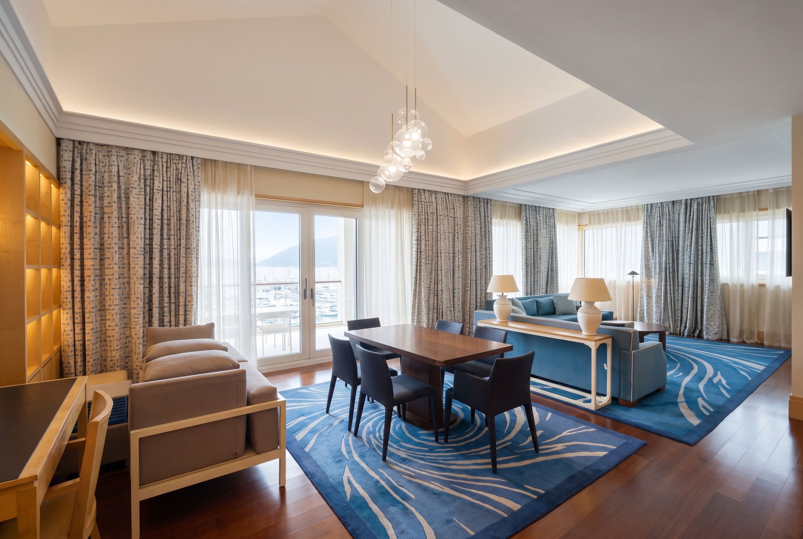 Penthouse in Tivat No. 2814