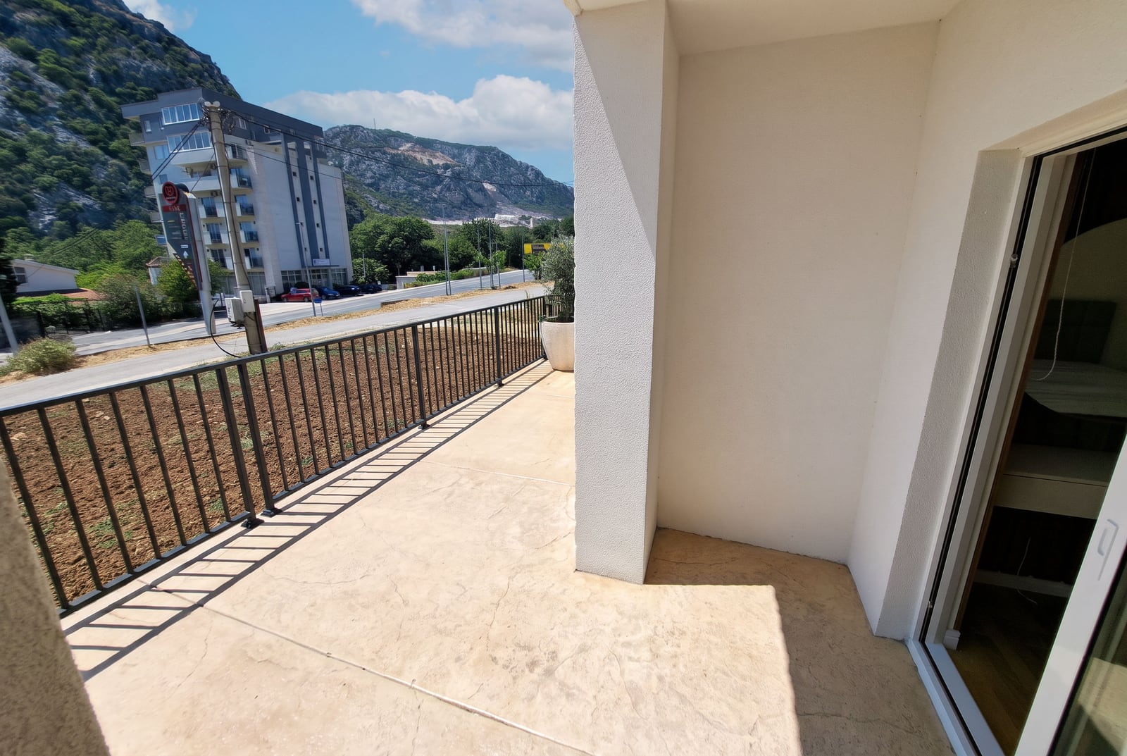 Balcony — Apartments in Sutomore