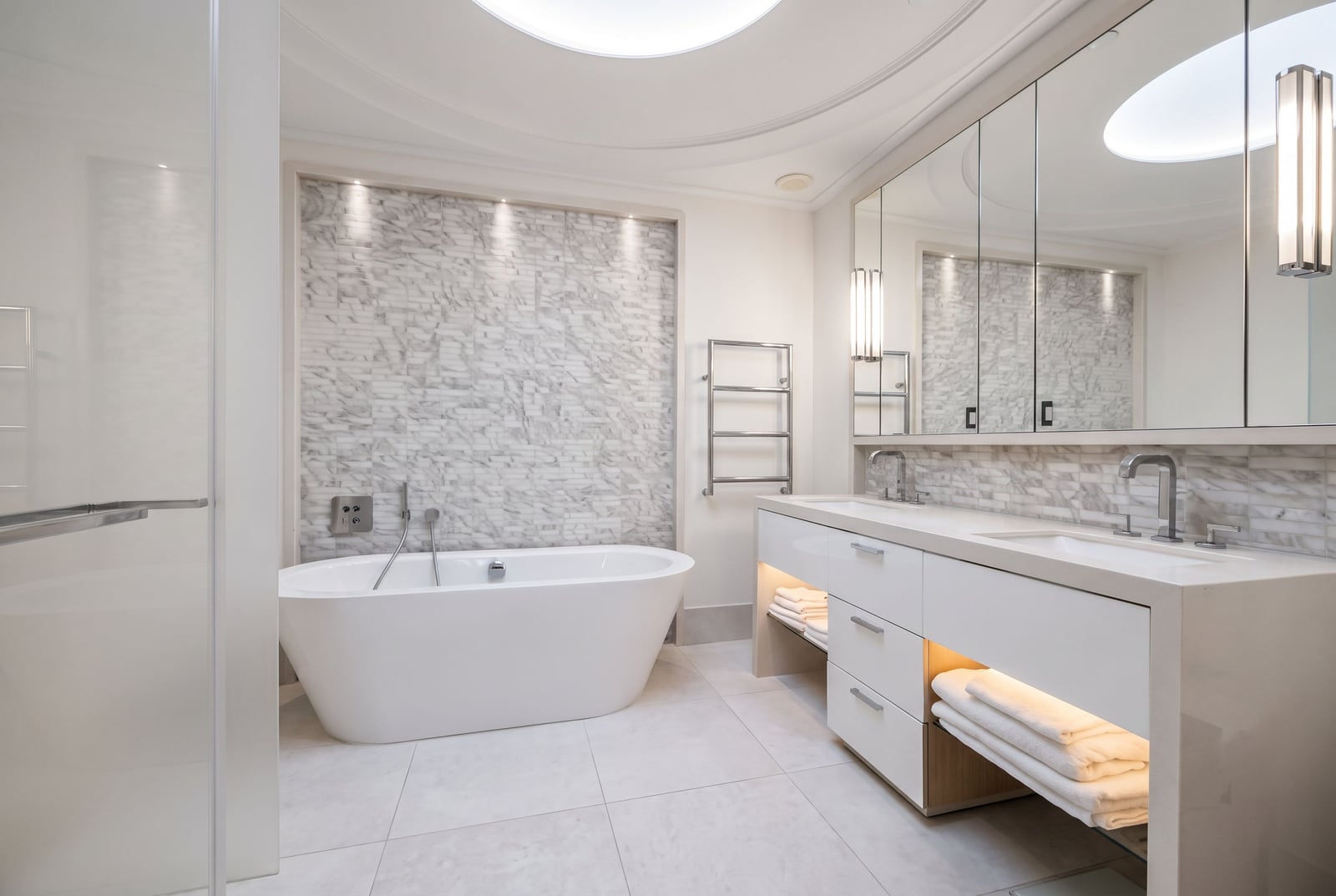 Bathroom — Apartments in Tivat