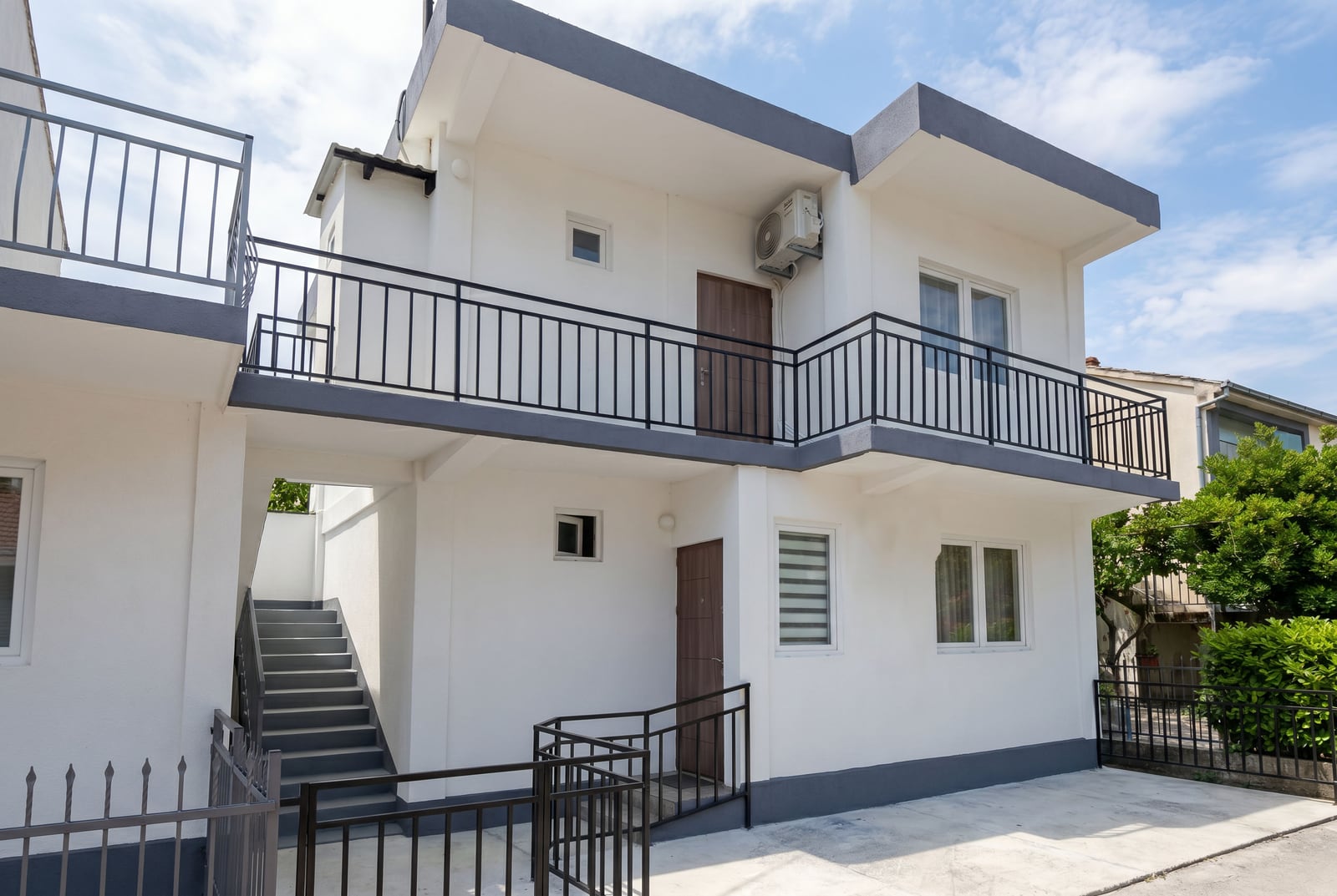 House in Bar #2803